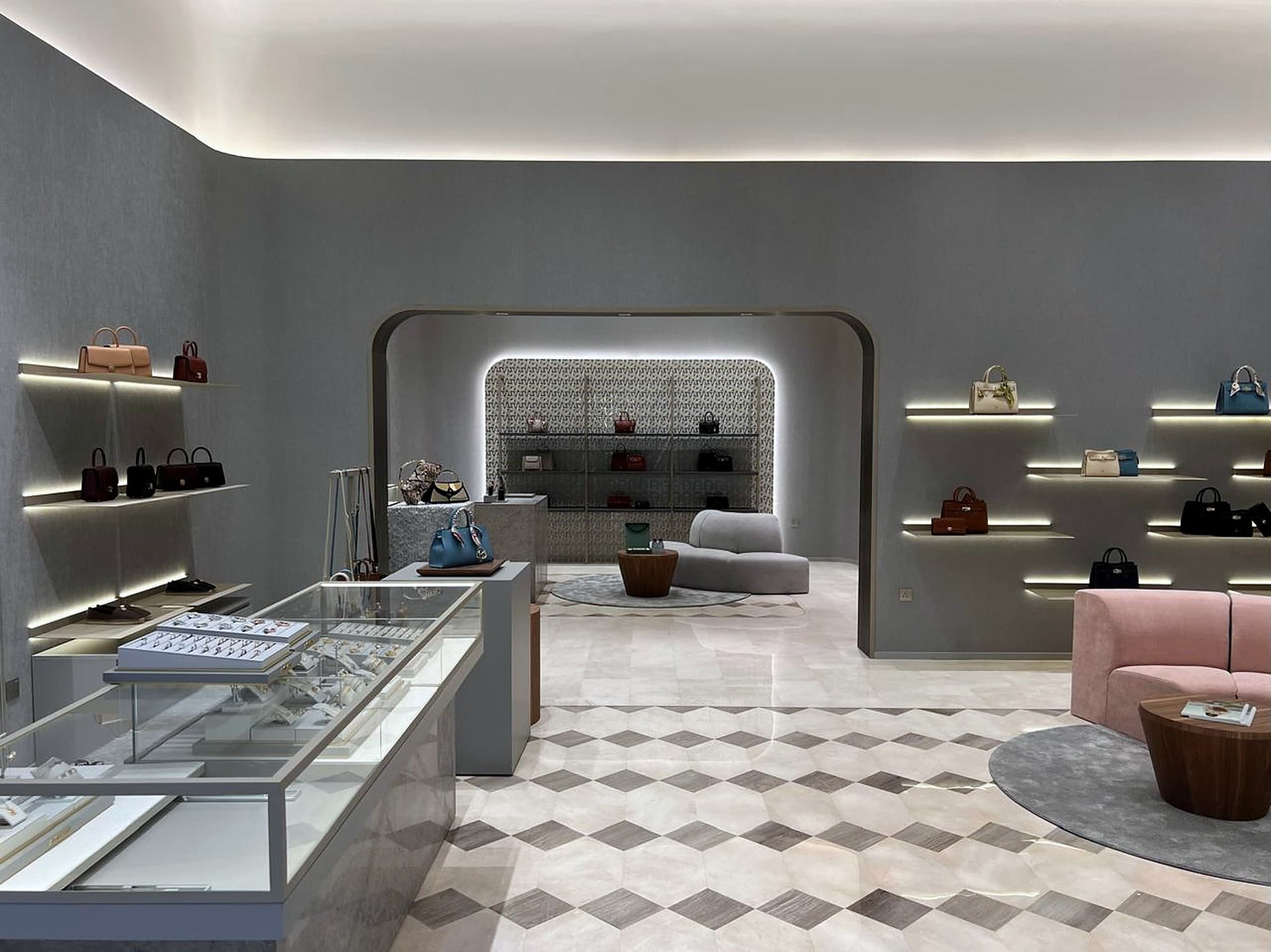 Aigner, Solitaire Mall, Riyadh — 4