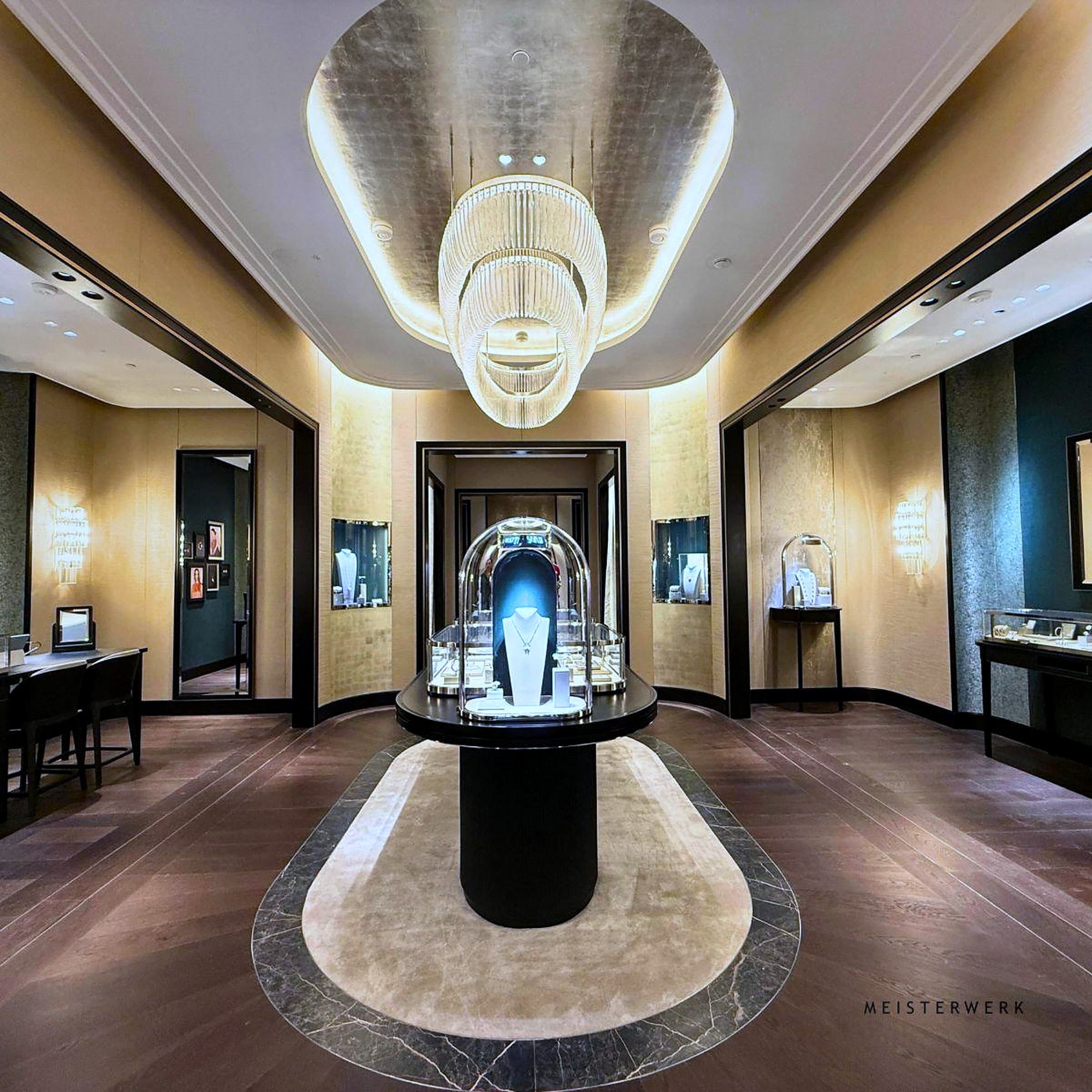 Van Cleef & Arpels, Avenues Mall, Kuwait — 1