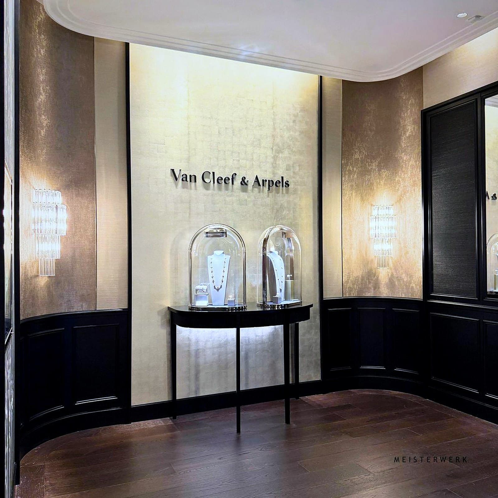 Van Cleef & Arpels, Avenues Mall, Kuwait — 2