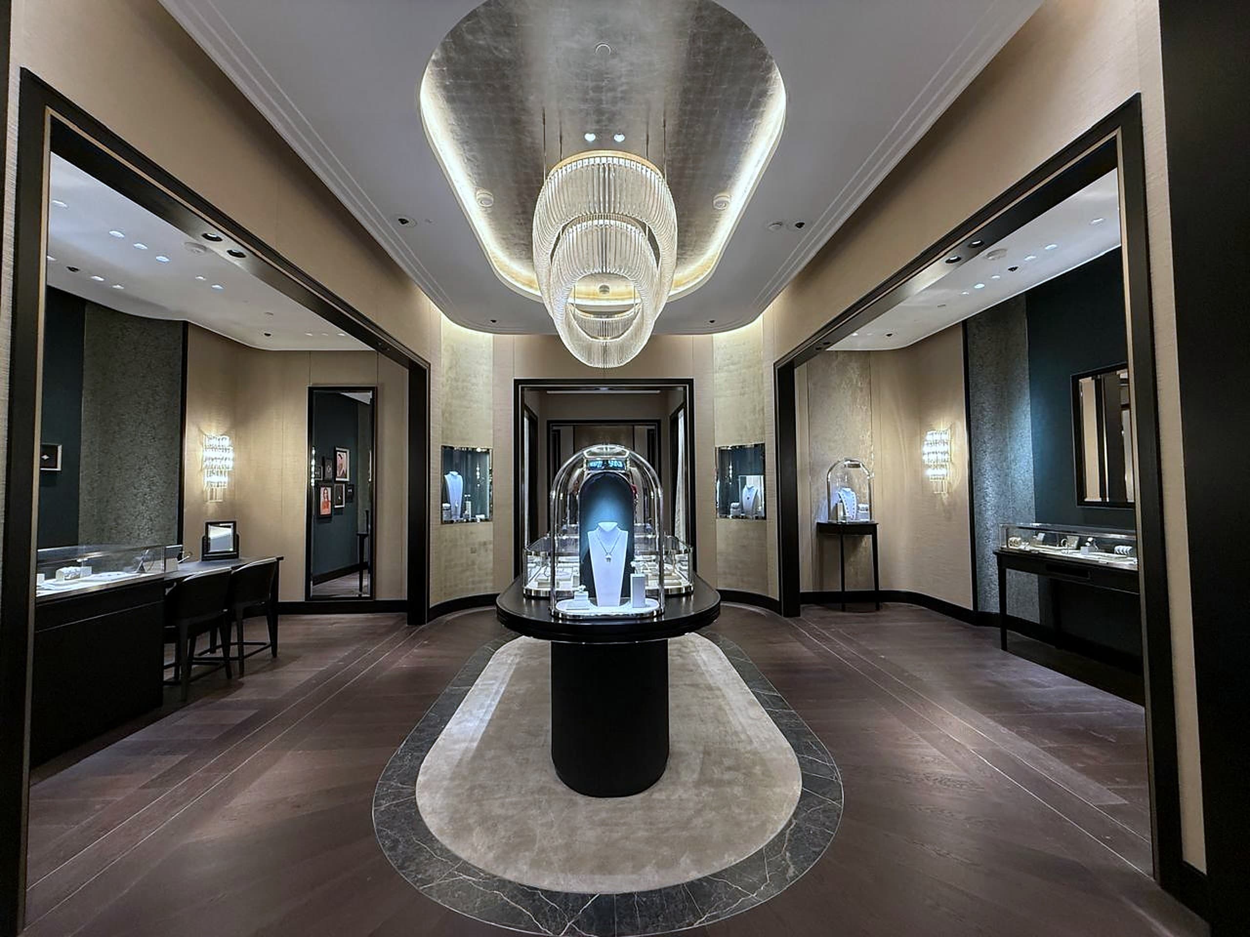 Van Cleef & Arpels, Avenues Mall, Kuwait
