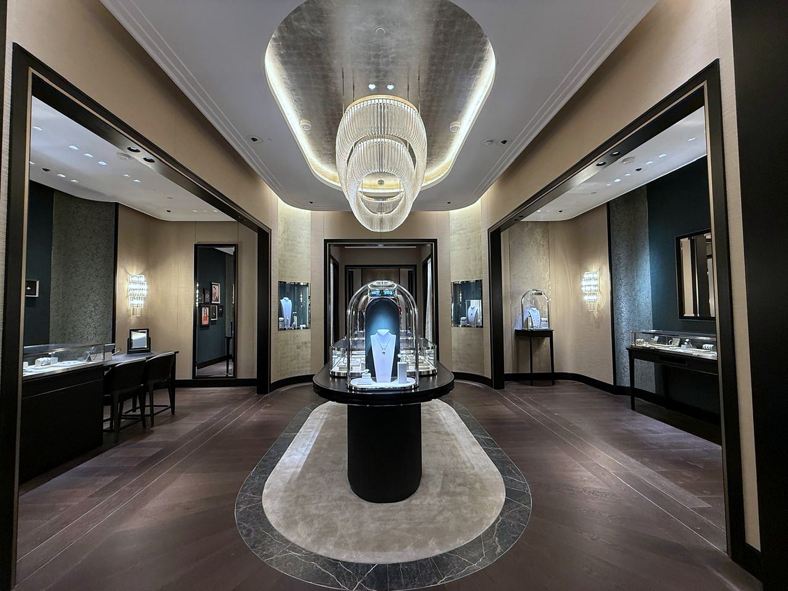 Van Cleef & Arpels, Avenues Mall, Kuwait